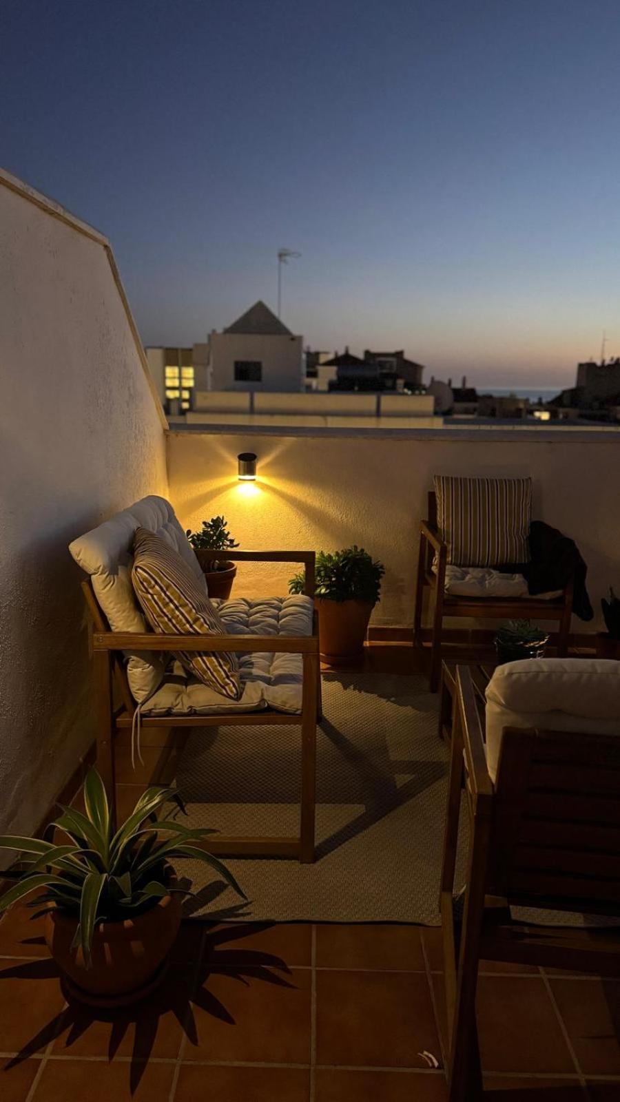 Torrecilla Penthouse With Private Roof Terrace In Close To The Sea Appartement *